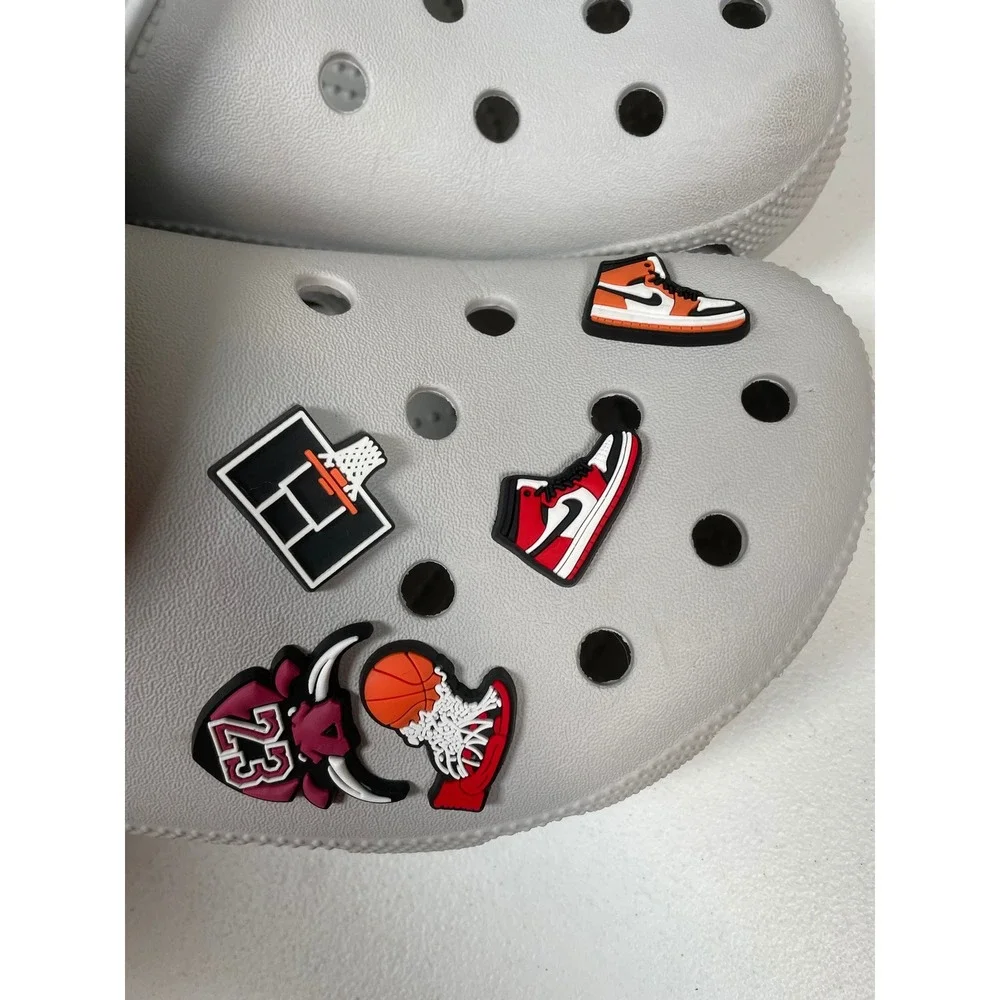 Crocs Classic Clog Men's Size 13 Light Gray Basketball Charms Jibbitz